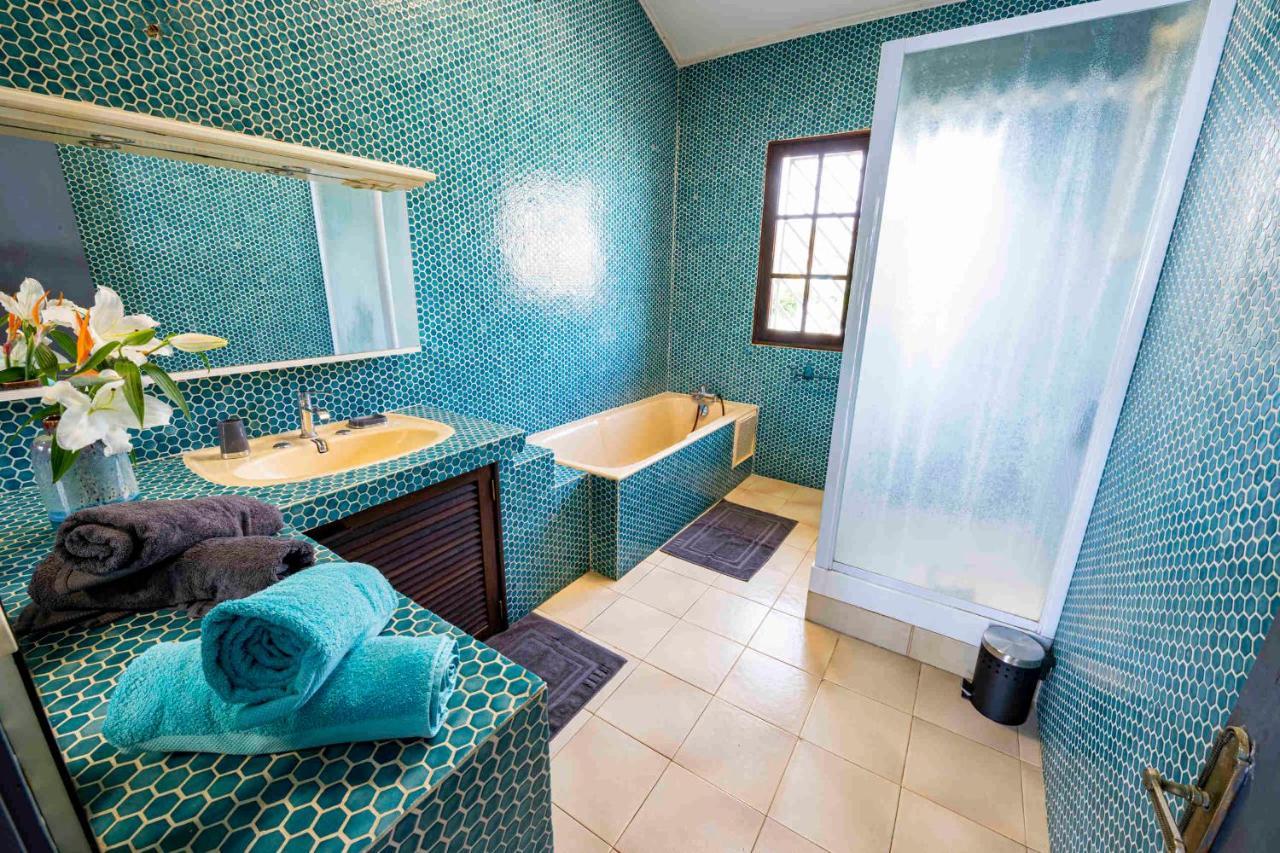Villa Coco Des Sables Acces Direct Au Lagon لا سالين لو باين المظهر الخارجي الصورة